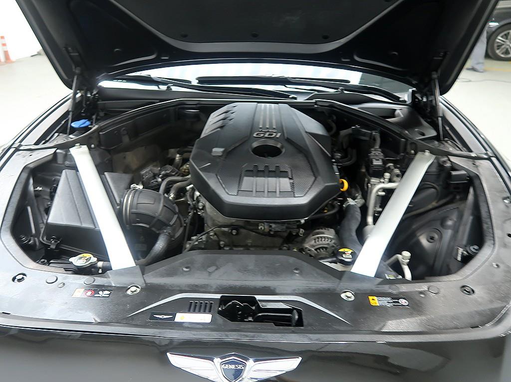 Genesis G70 — photo 07