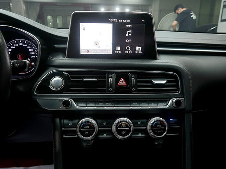 Genesis G70 — photo 09
