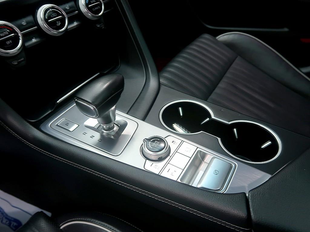 Genesis G70 — photo 10