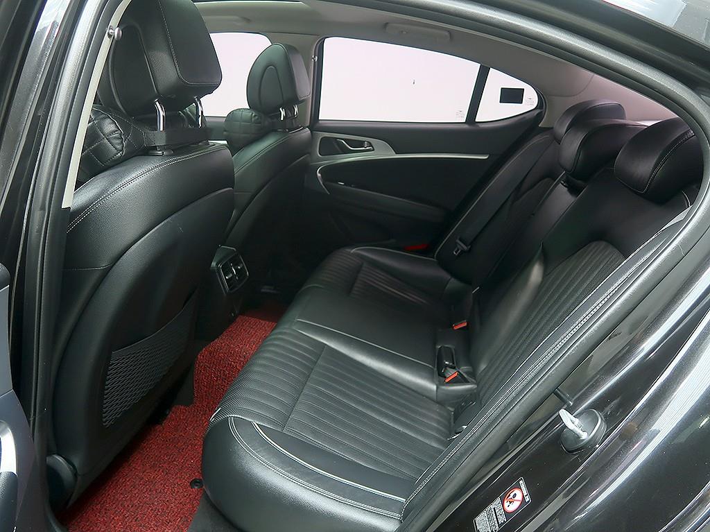 Genesis G70 — photo 12