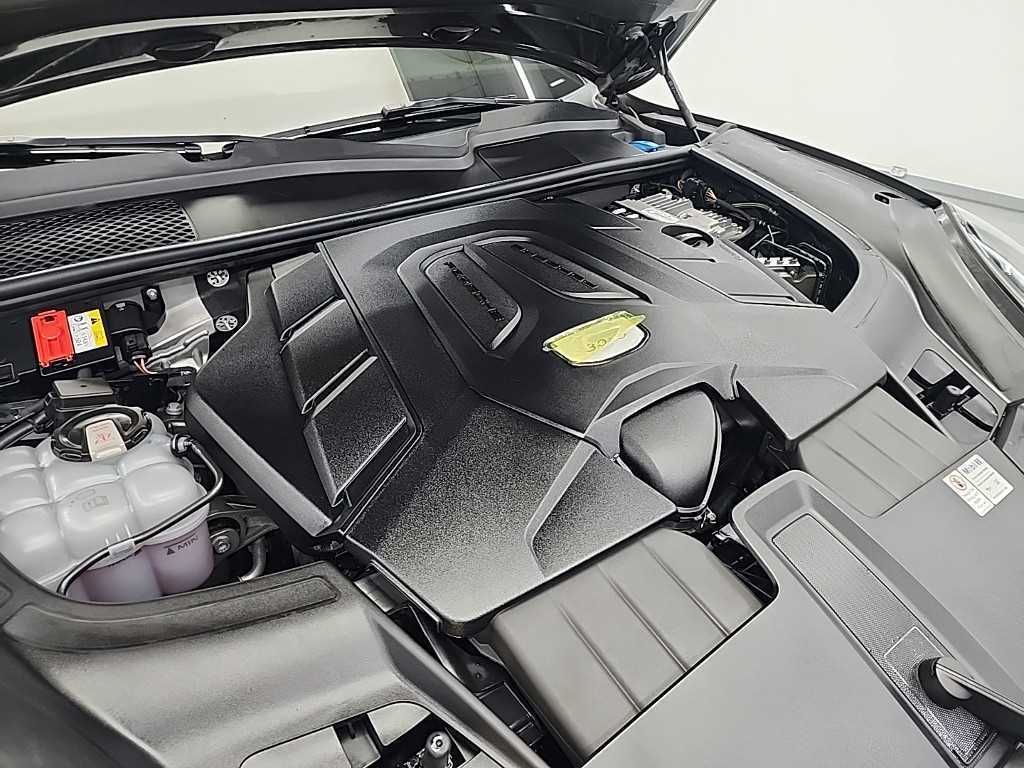 Porsche Cayenne — photo 07