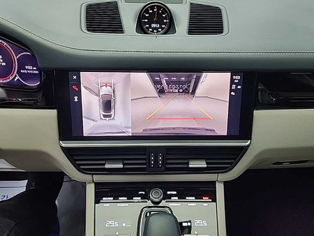 Porsche Cayenne — photo 12