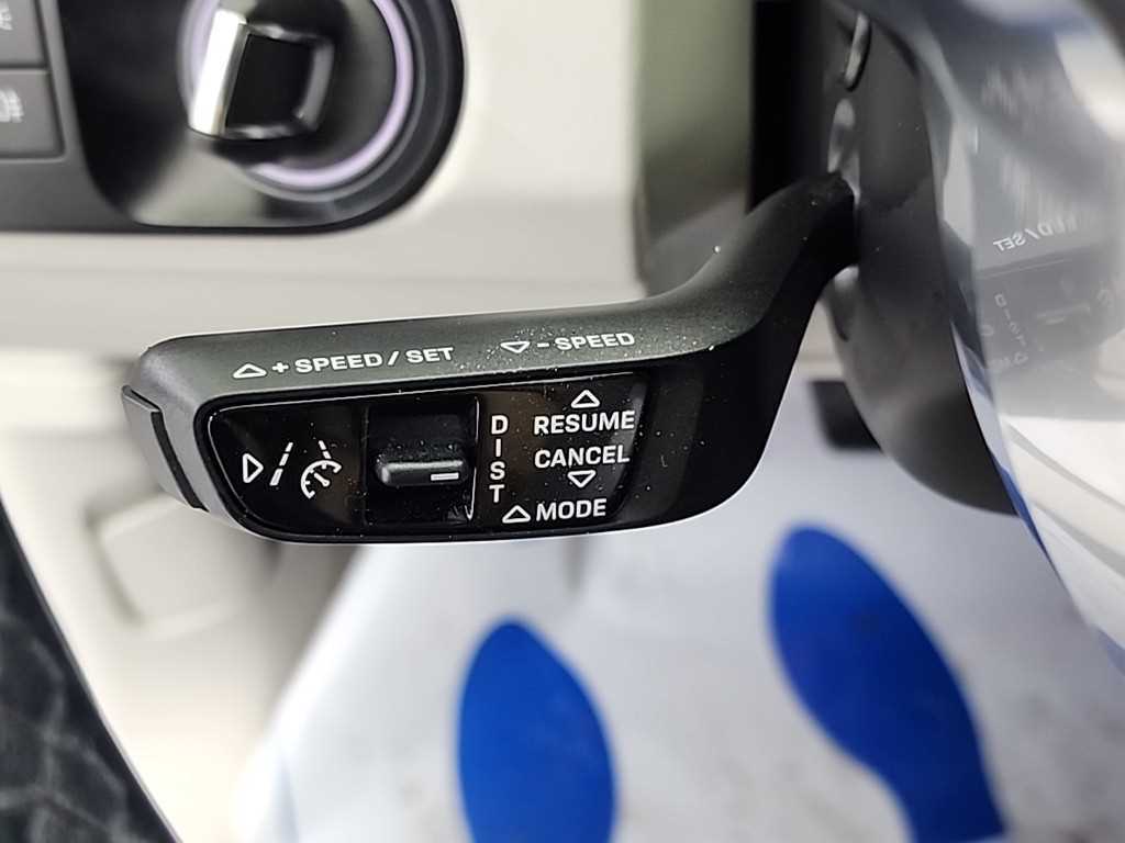 Porsche Cayenne — photo 19