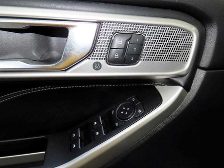 Ford Explorer — photo 13