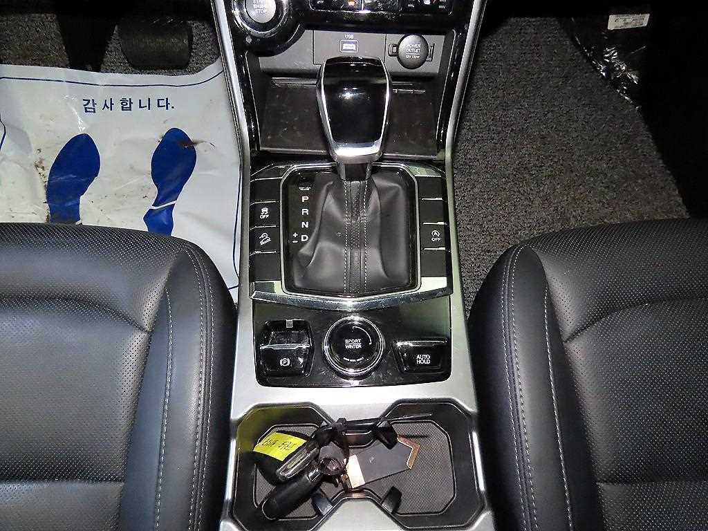 KGM KORANDO — photo 12