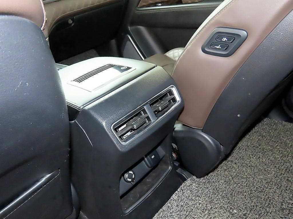 KGM Rexton — photo 15