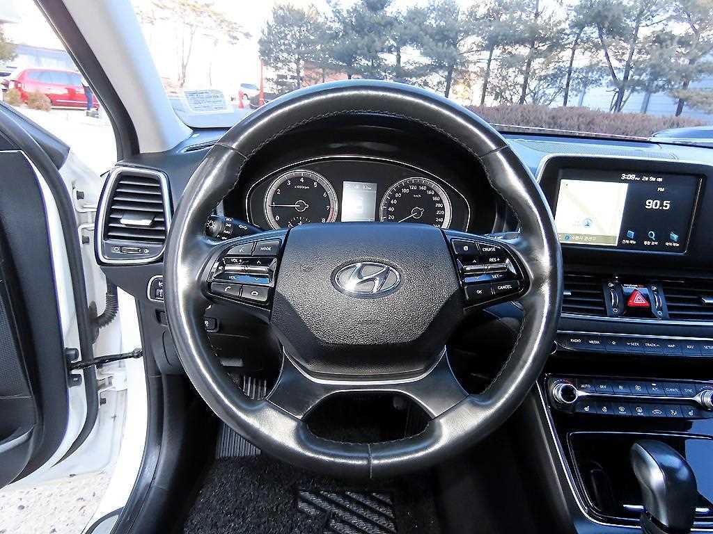 Hyundai Grandeur — photo 08