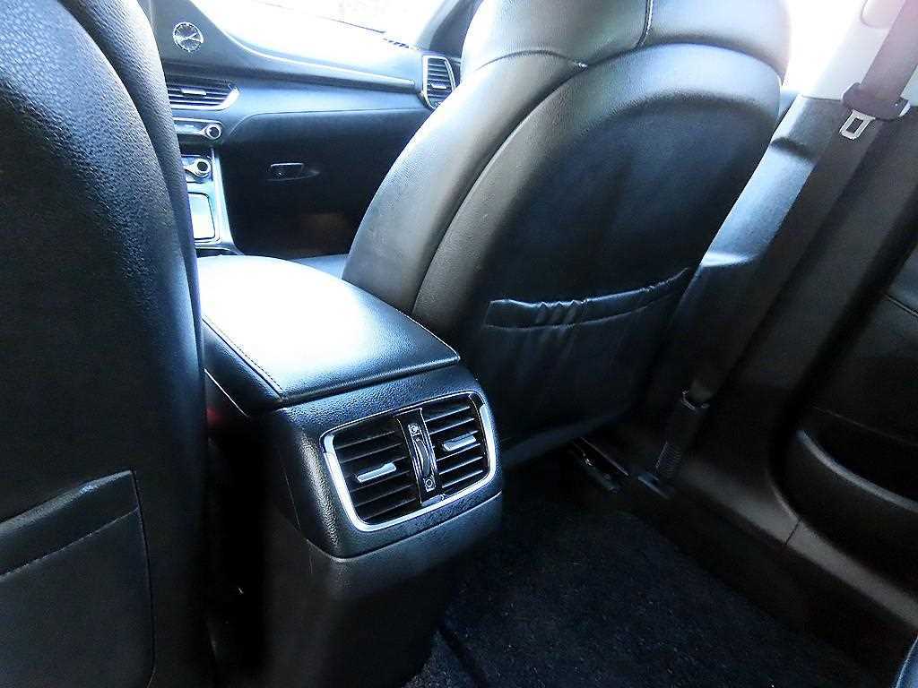 Hyundai Grandeur — photo 17