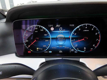 Mercedes-Benz E-Class — photo 09