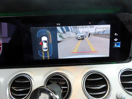 Mercedes-Benz E-Class — photo 14