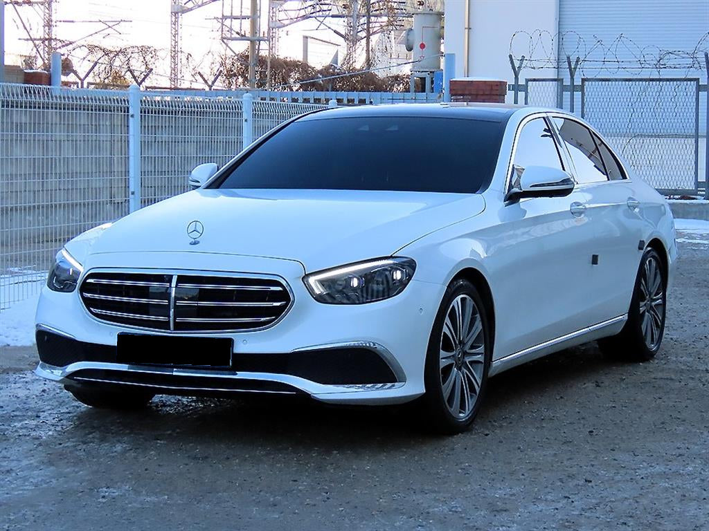 Mercedes-Benz E-Class — photo 02