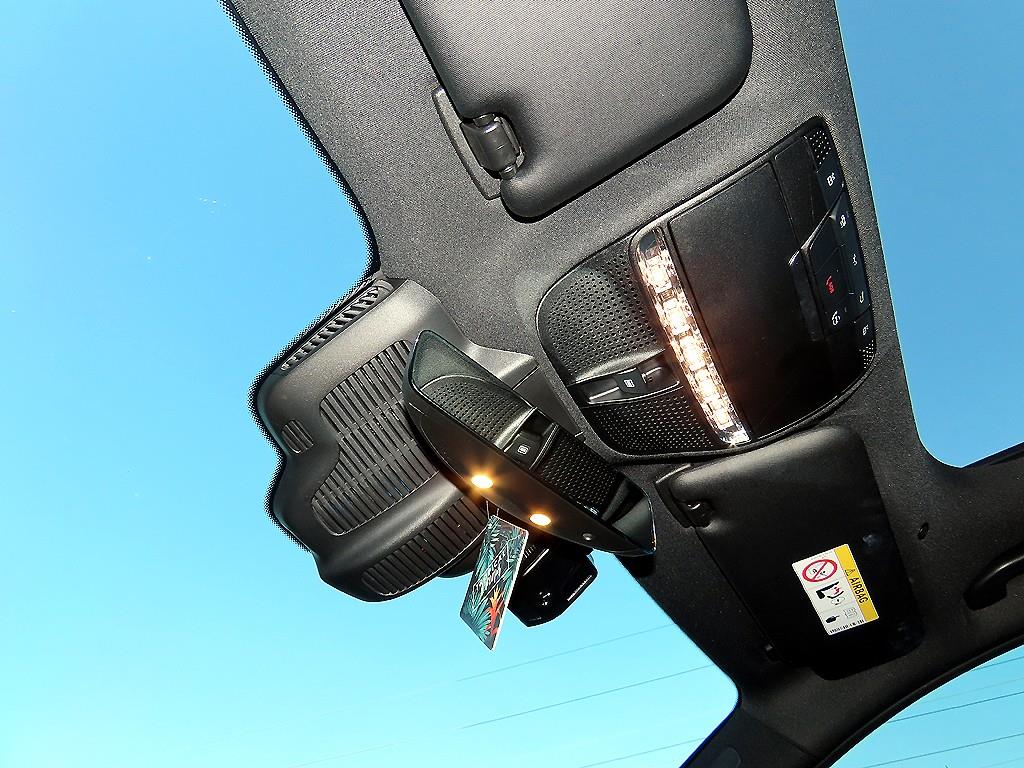 Mercedes-Benz E-Class — photo 15