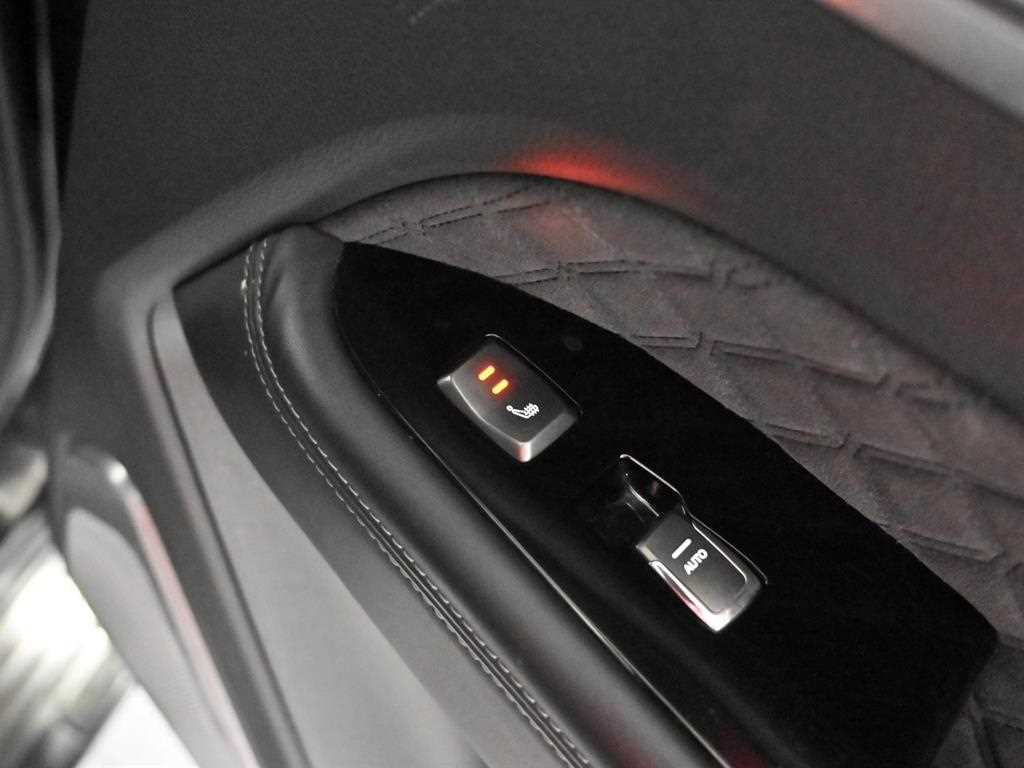 KGM Rexton — photo 16