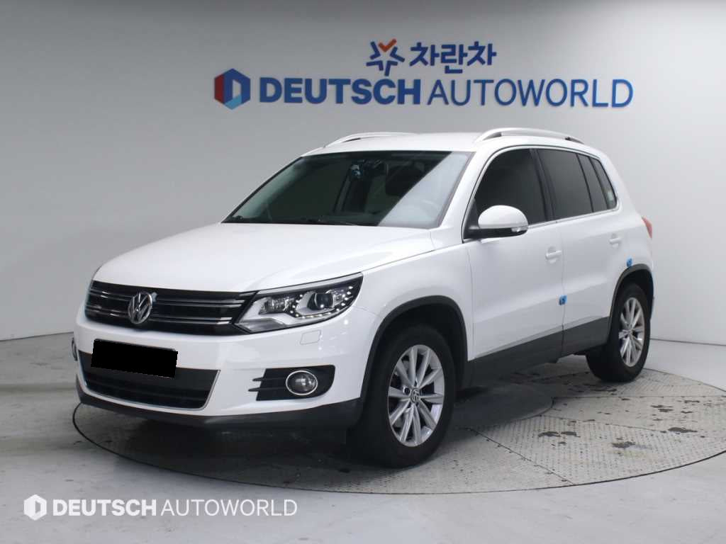 Volkswagen Tiguan — photo 01