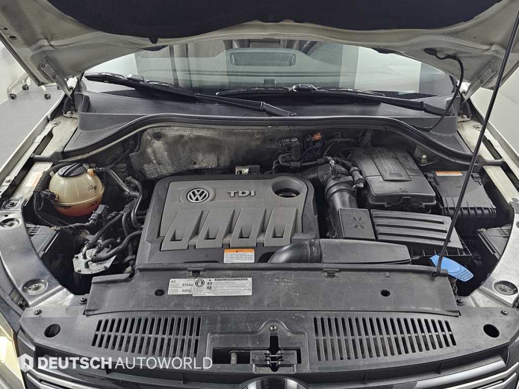 Volkswagen Tiguan — photo 06