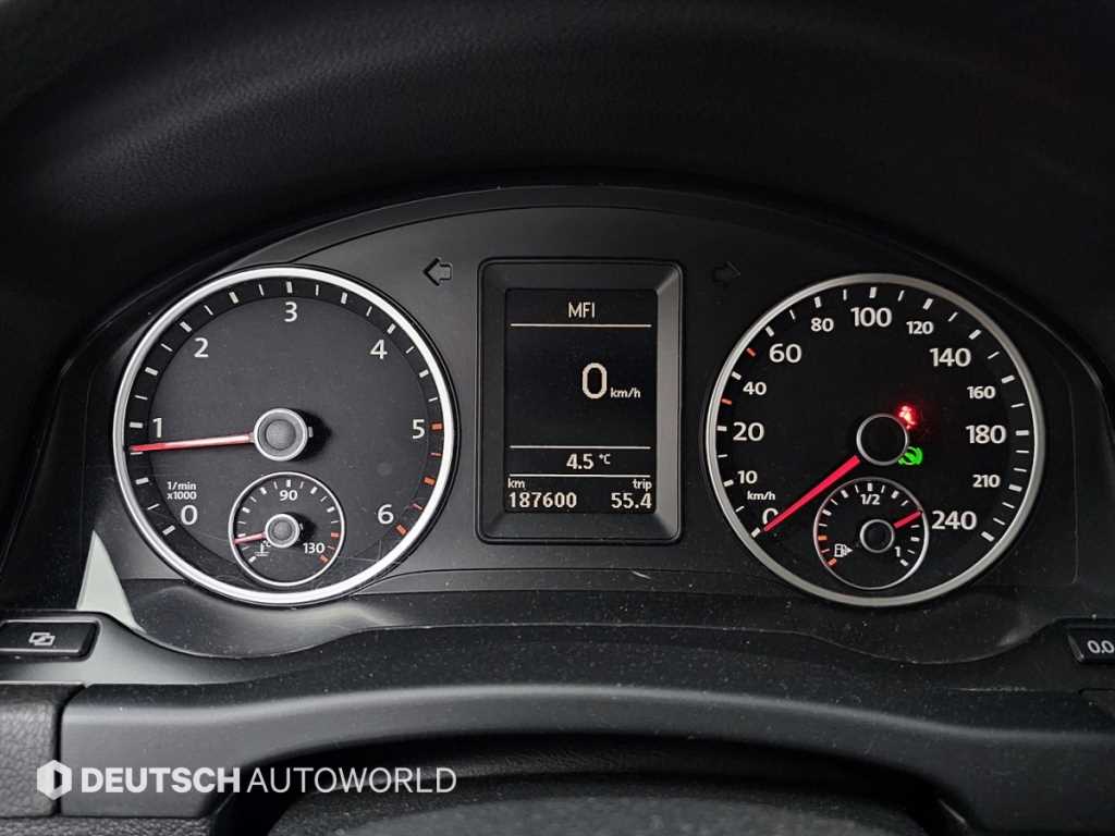 Volkswagen Tiguan — photo 08