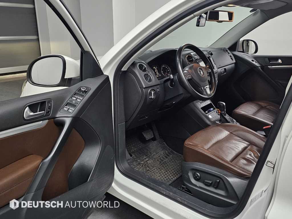 Volkswagen Tiguan — photo 11
