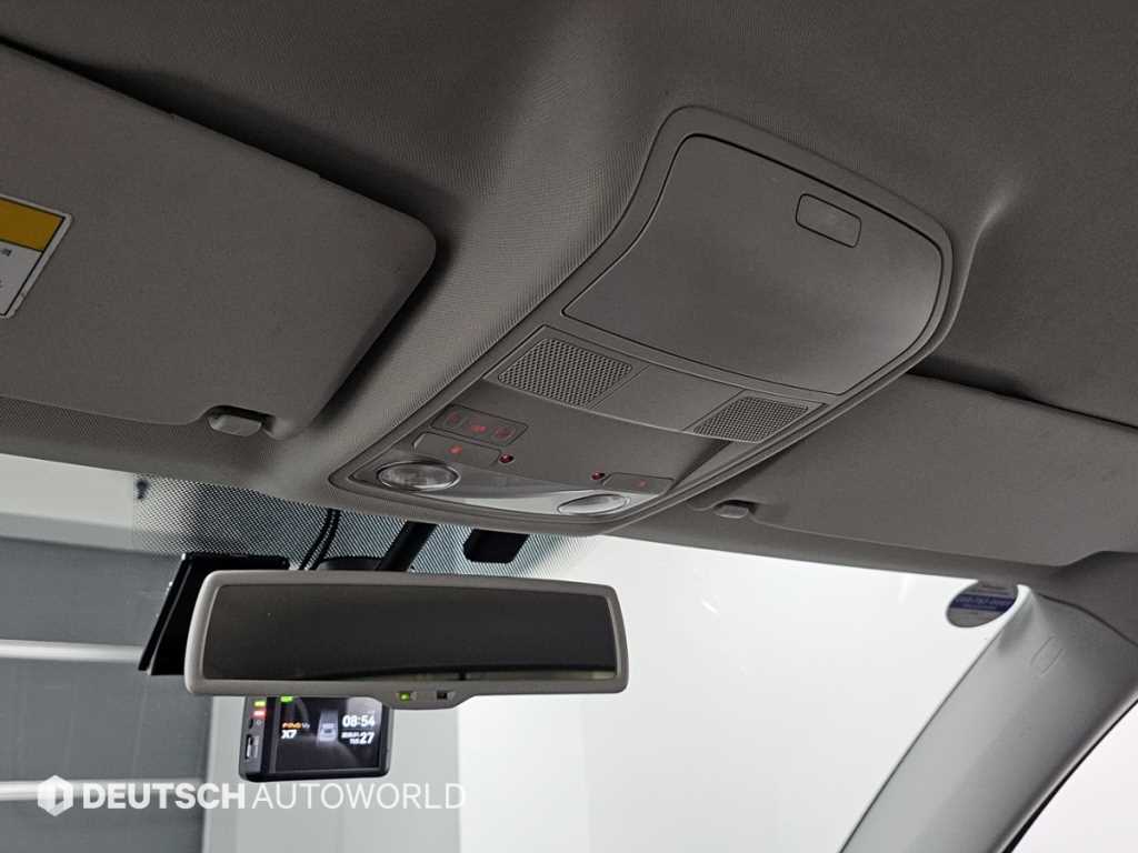 Volkswagen Tiguan — photo 19