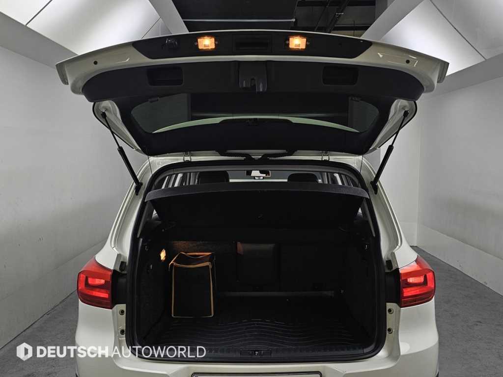 Volkswagen Tiguan — photo 20