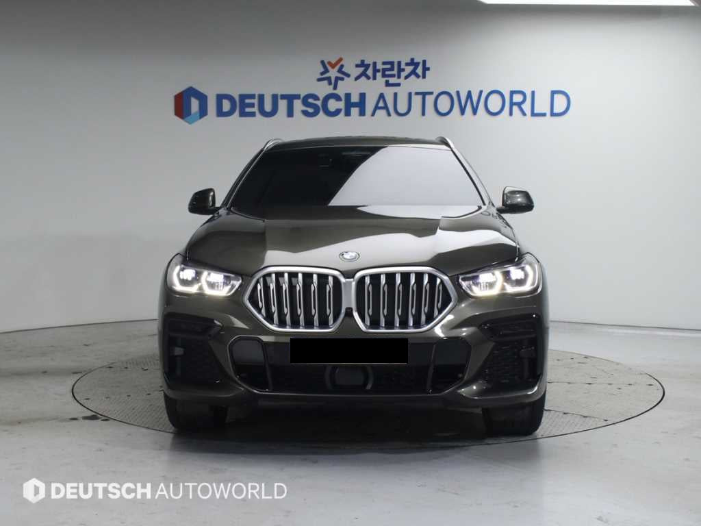 BMW X6 — photo 03