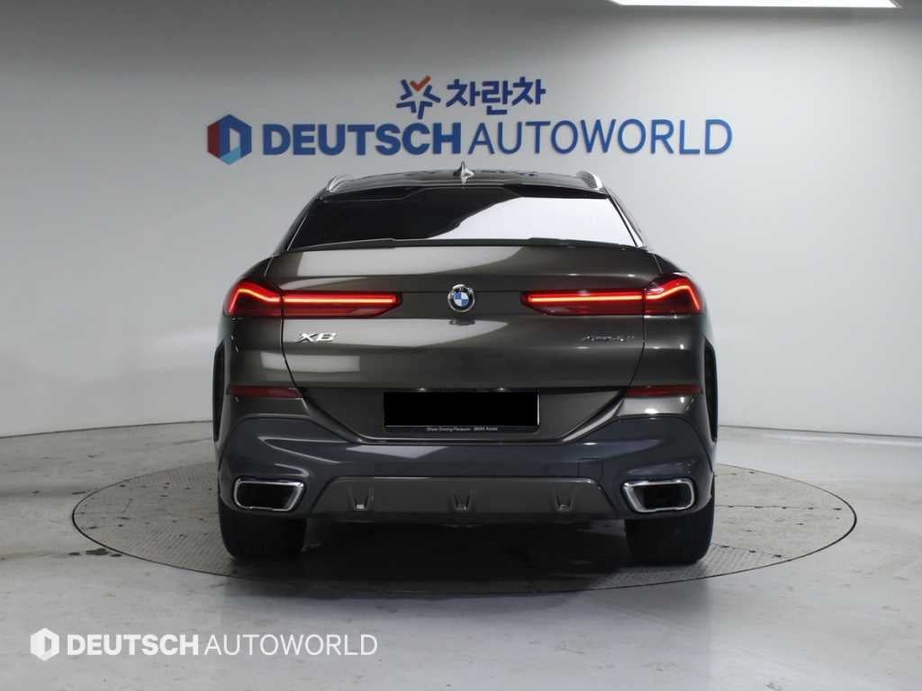 BMW X6 — photo 04