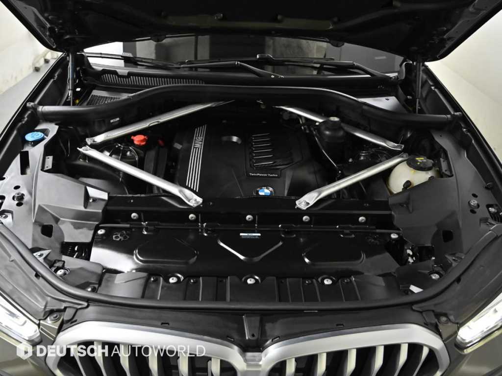 BMW X6 — photo 06