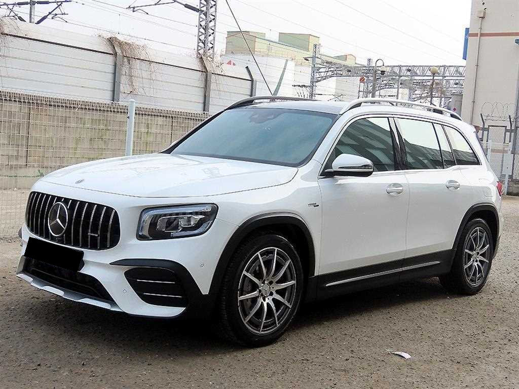 Mercedes-Benz GLB-Class — photo 02