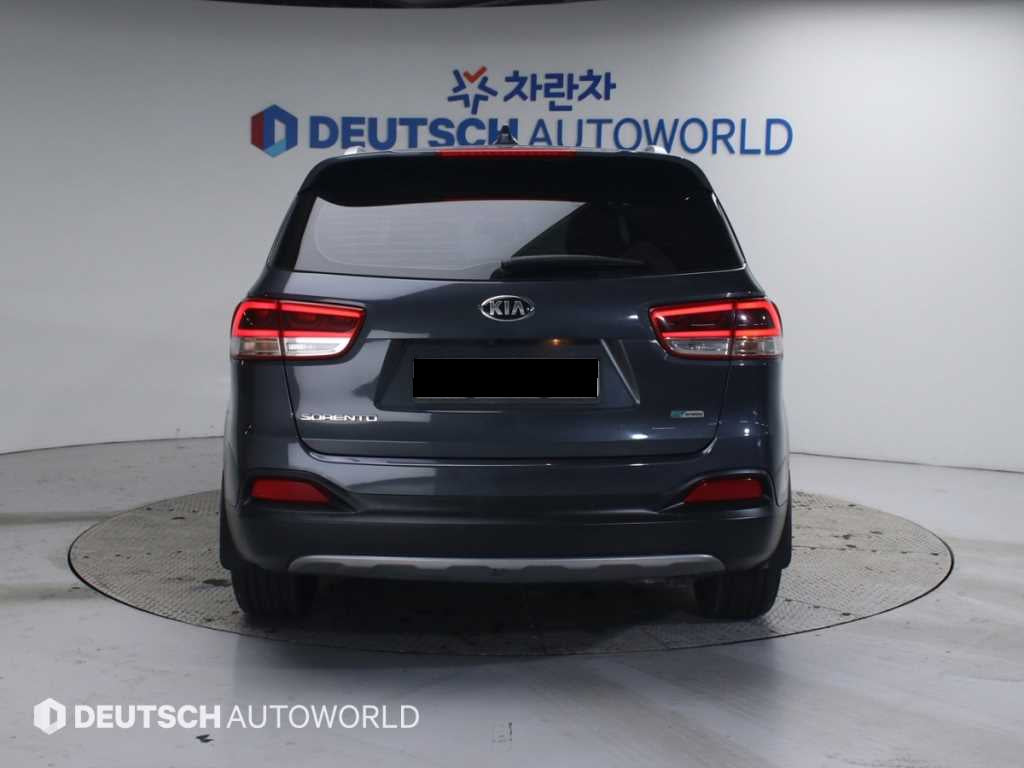 Kia Sorento — photo 04
