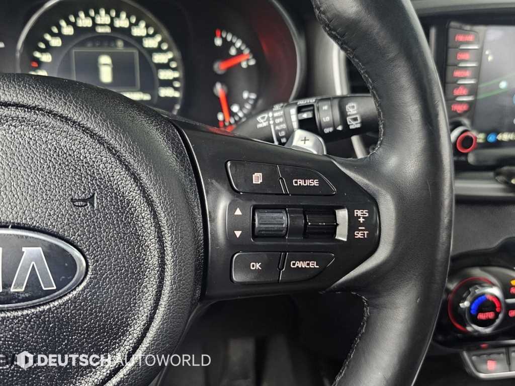 Kia Sorento — photo 18