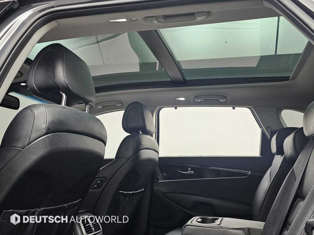 Kia Sorento — photo 19