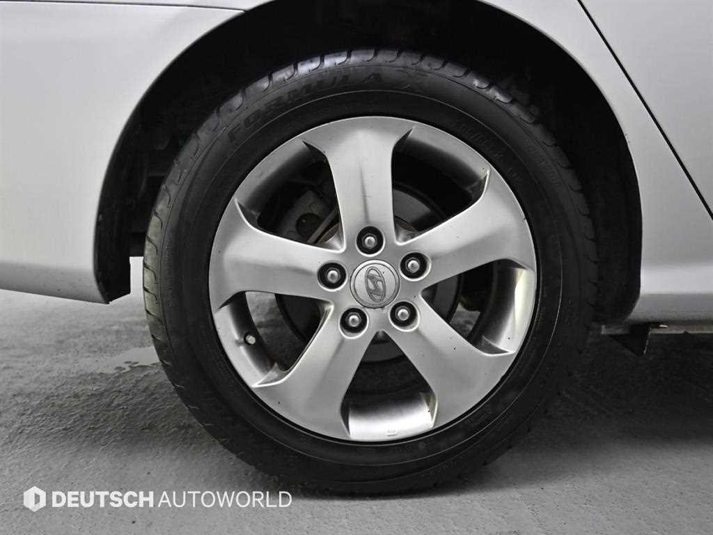 Hyundai Avante — photo 05