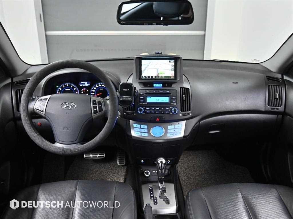 Hyundai Avante — photo 07