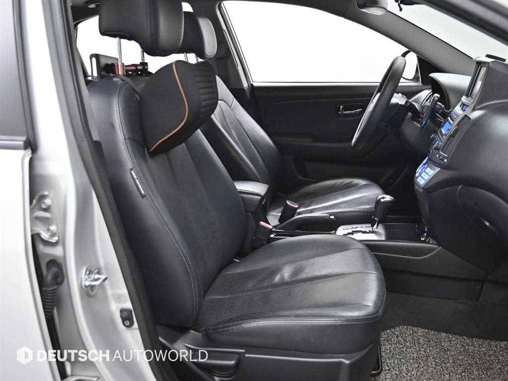 Hyundai Avante — photo 10