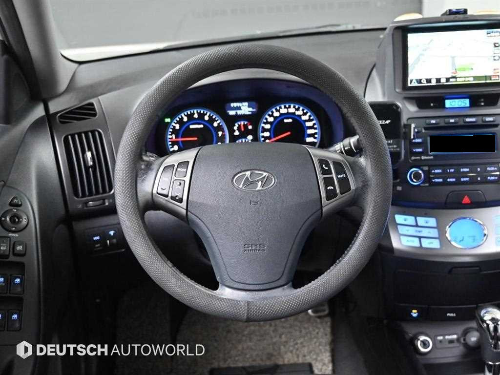 Hyundai Avante — photo 13