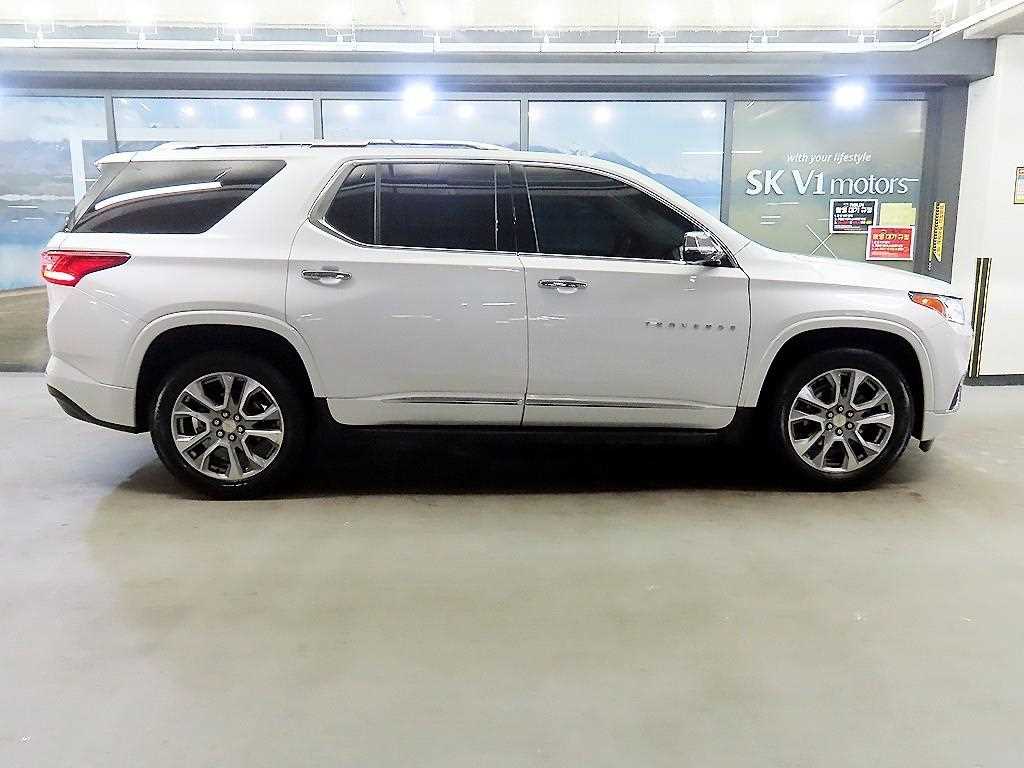 CHEVROLET Traverse — photo 03