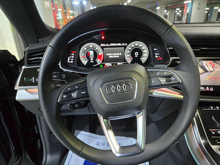 Audi Q8 — photo 08