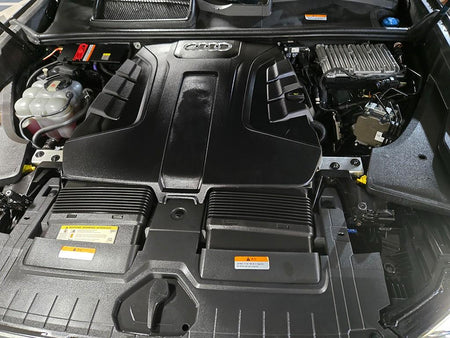 Audi Q8 — photo 19