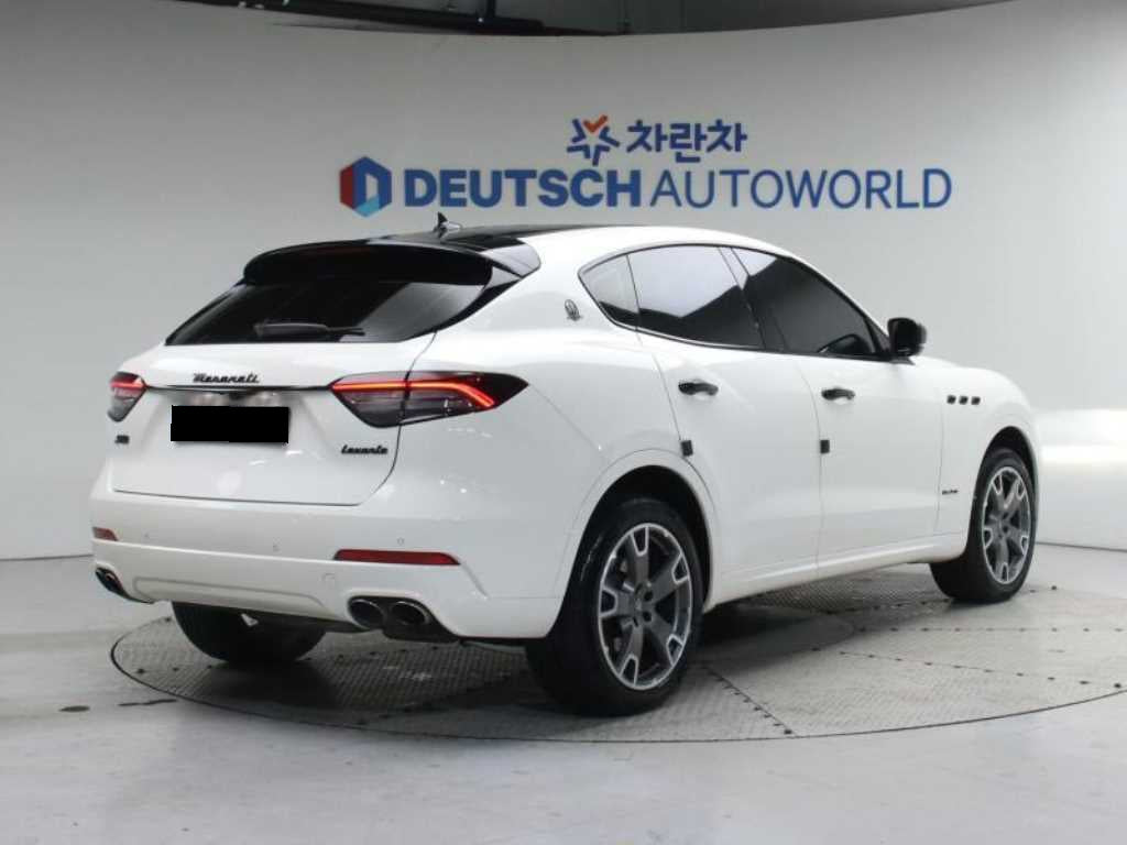 Maserati Levante — photo 03