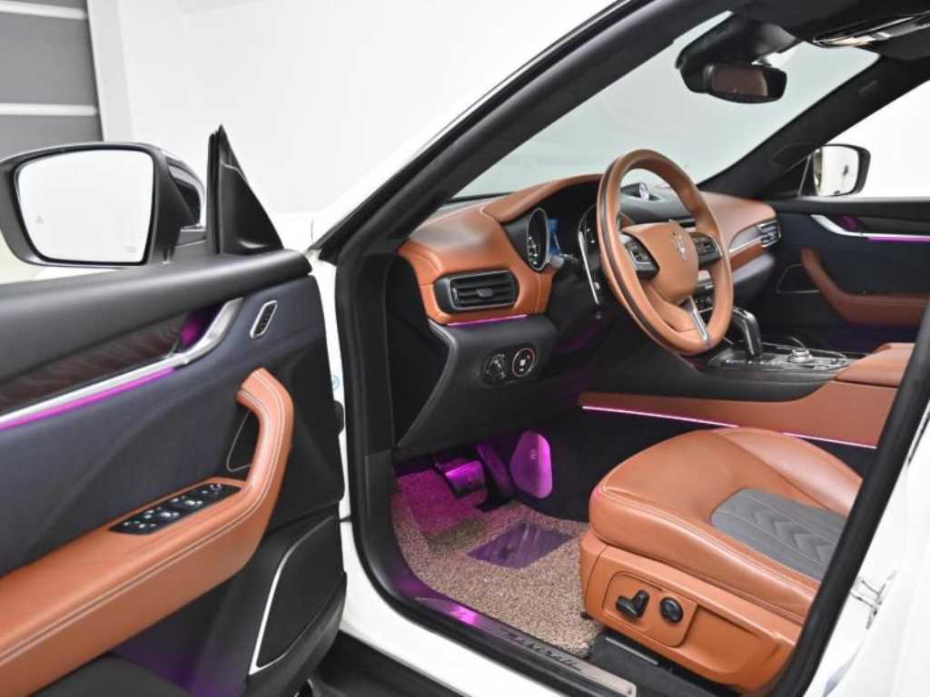 Maserati Levante — photo 12