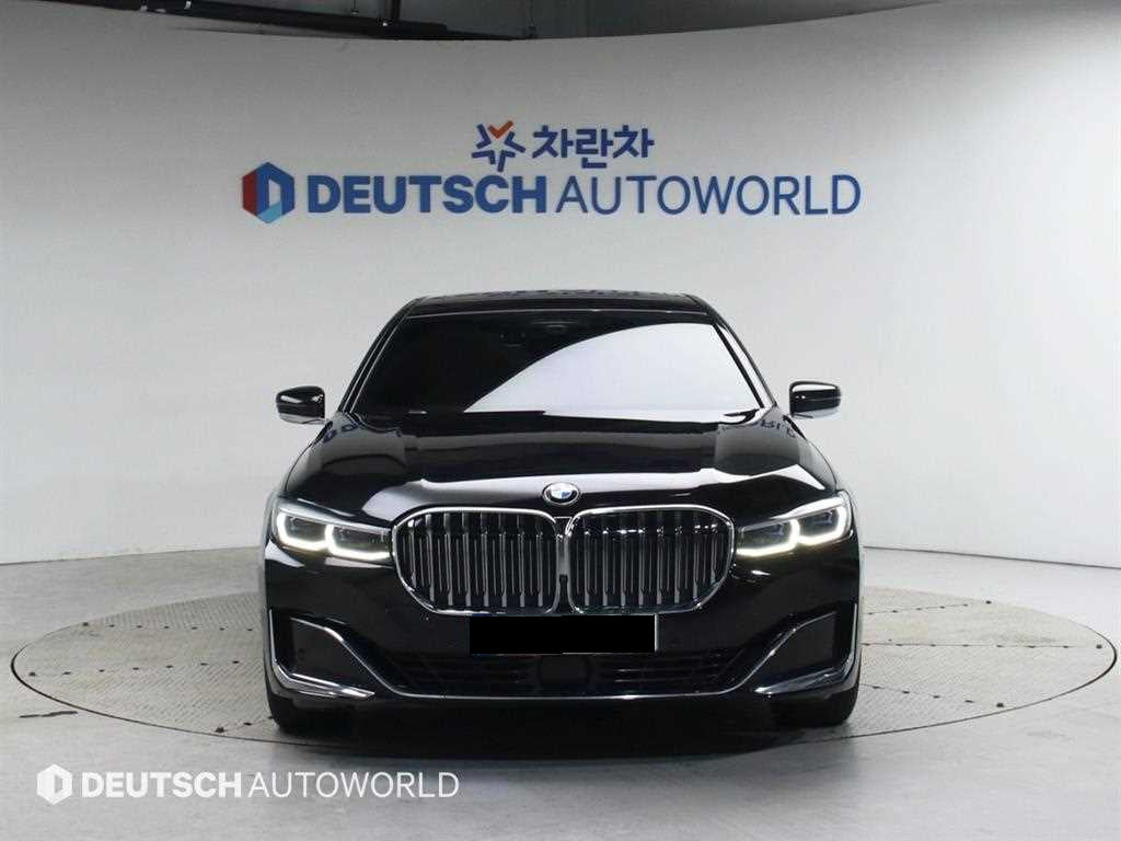 BMW 7-Series — photo 03