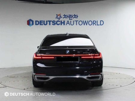 BMW 7-Series — photo 04