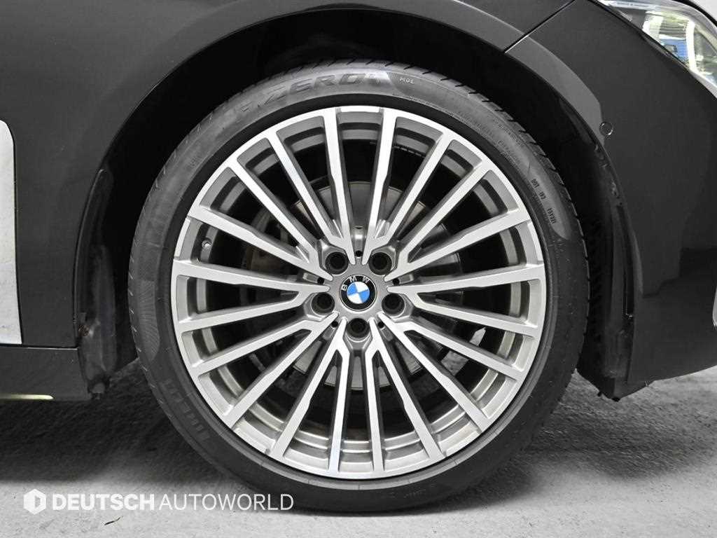 BMW 7-Series — photo 05