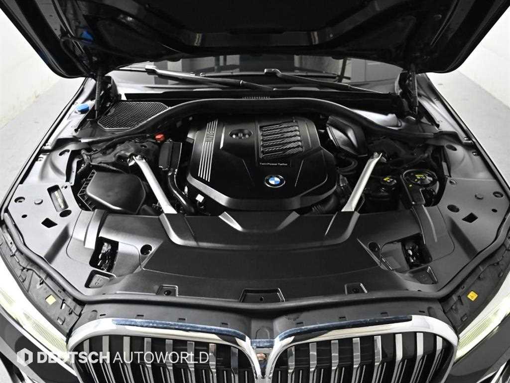 BMW 7-Series — photo 06