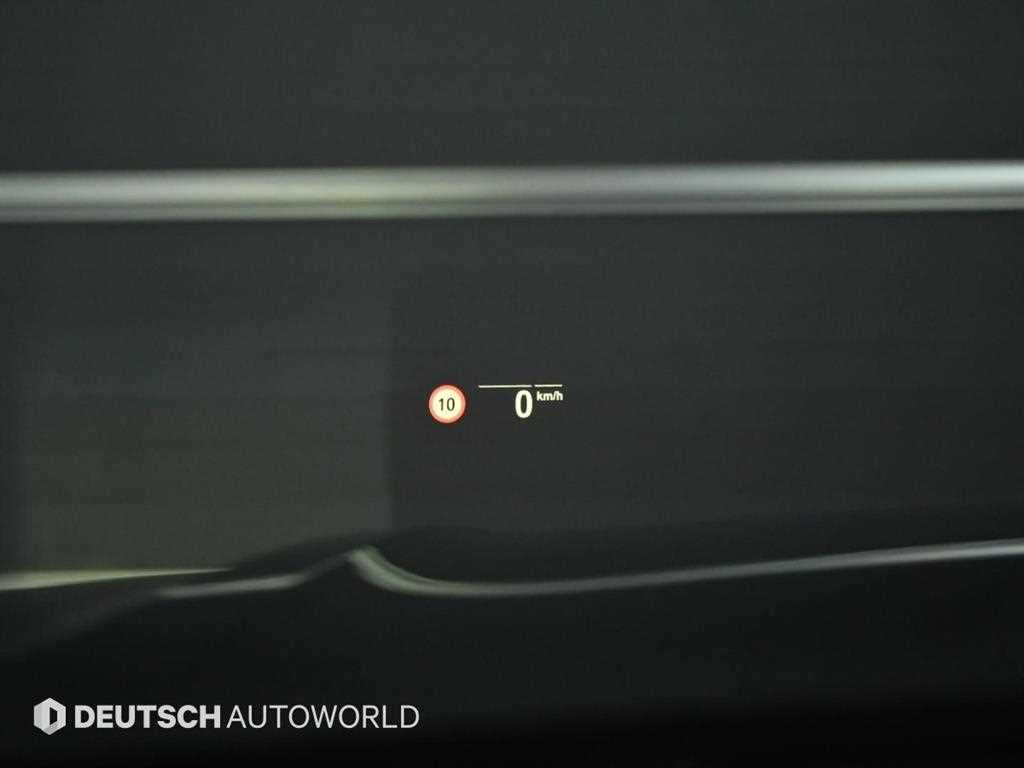 BMW 7-Series — photo 18