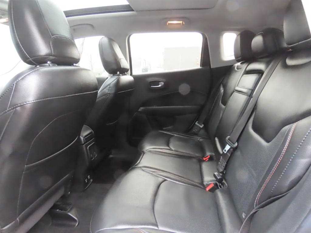Jeep Compass — photo 06