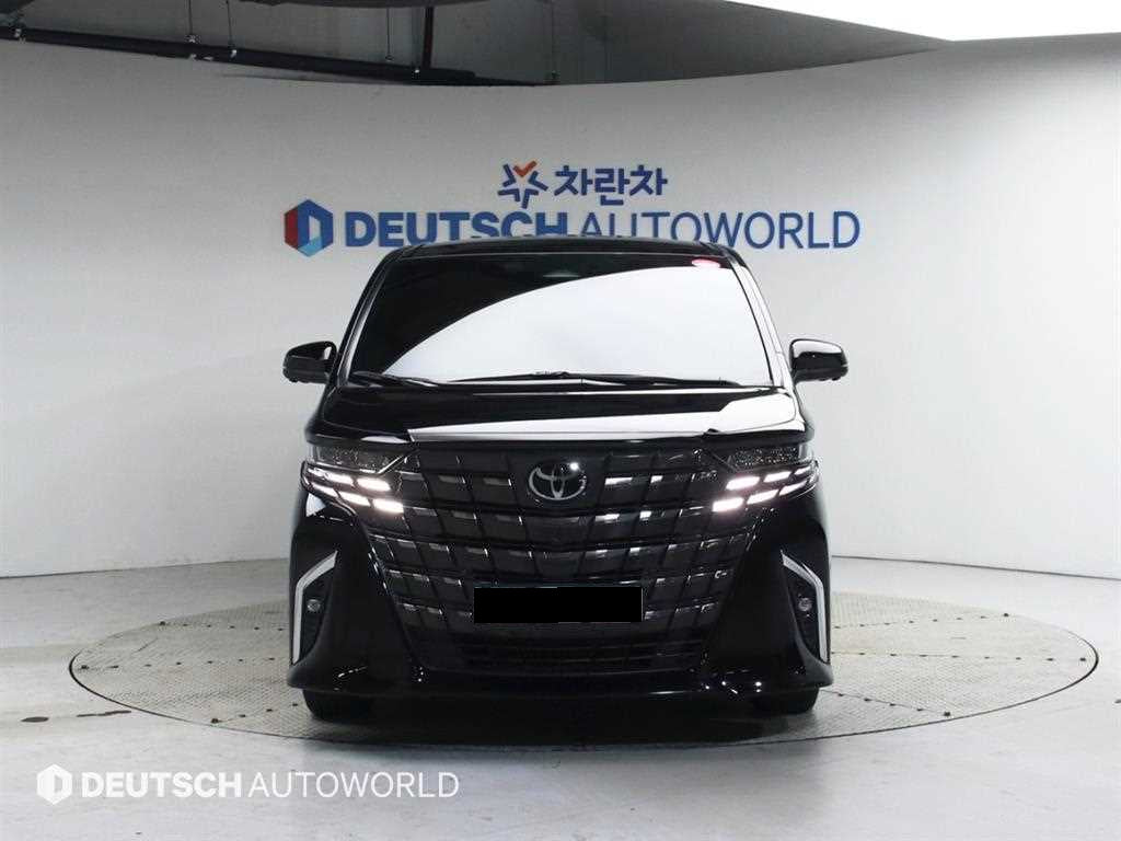 Toyota Alphard — photo 03