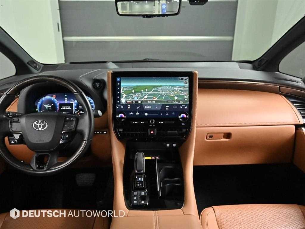 Toyota Alphard — photo 07