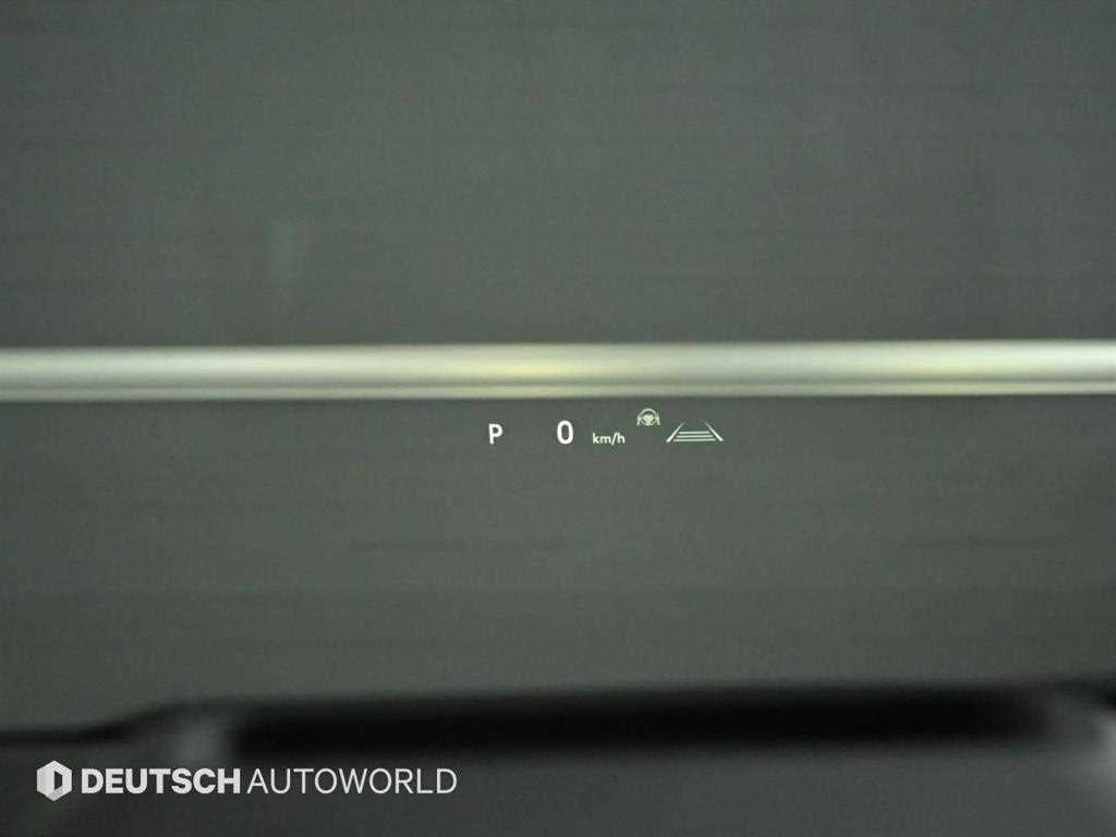 Toyota Alphard — photo 18