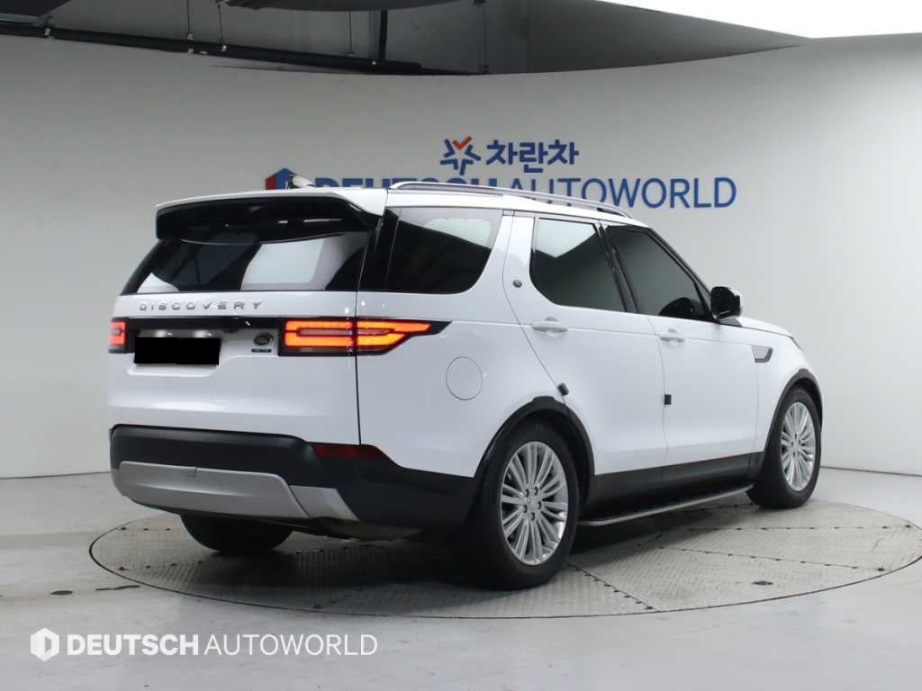 Land Rover Discovery — photo 02