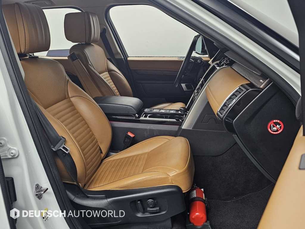 Land Rover Discovery — photo 10
